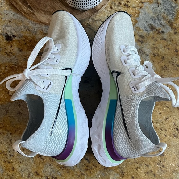 Nike Infinity React size 6.5 - Picture 5 of 9